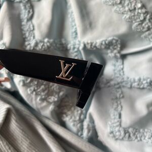 Louis Vuitton Black Sunglass Arm with Silver LV Emblem